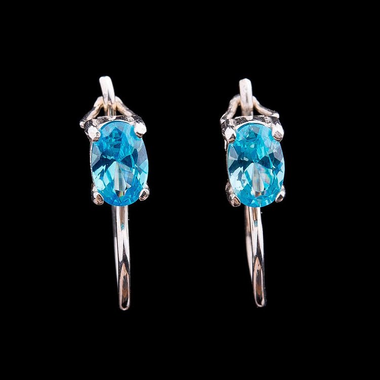 Серебряные серьги с фианитами 12958 от ювелирного магазина Оникс - 2