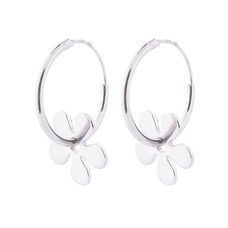 Серебряные серьги-кольца с цветочками 122440 от ювелирного магазина Оникс - 1