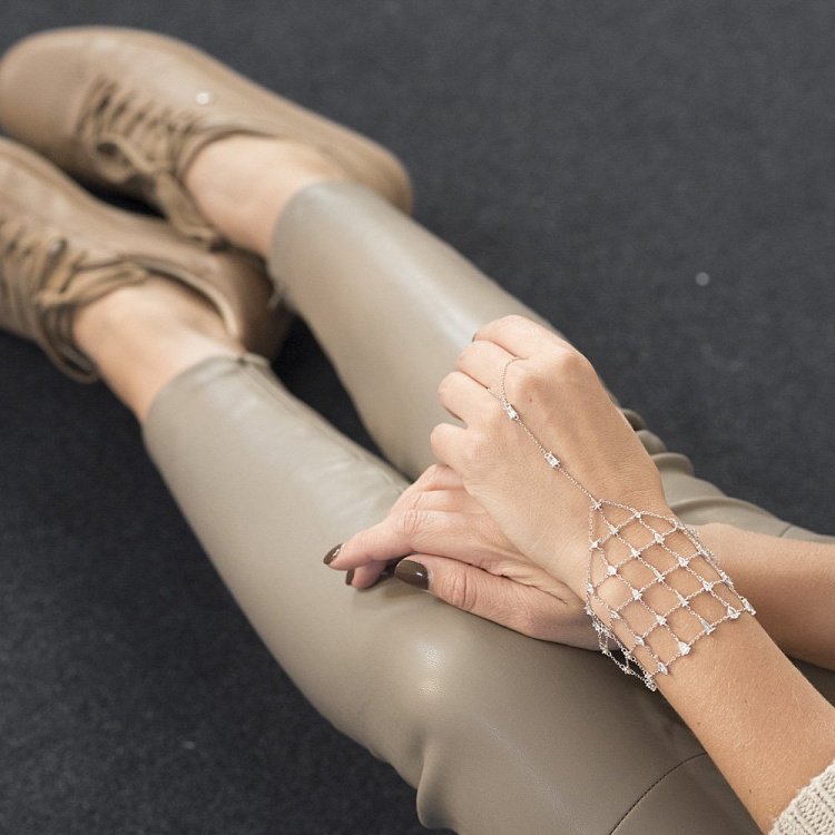 Срібний браслет "Слейв" з продовгуватими фіанітами 141191 від ювелірного магазину Онікс - 2