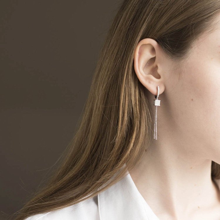 Срібні сережки на ланцюжку з фіанітами 122397 від ювелірного магазину Онікс - 3