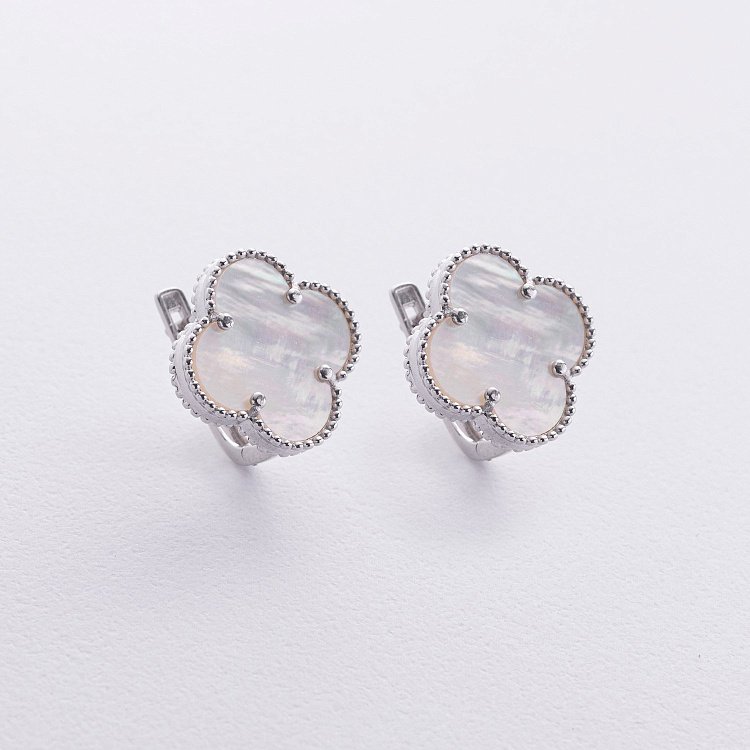 Серебряные серьги "Клевер" (перламутр) 123420 от ювелирного магазина Оникс - 1