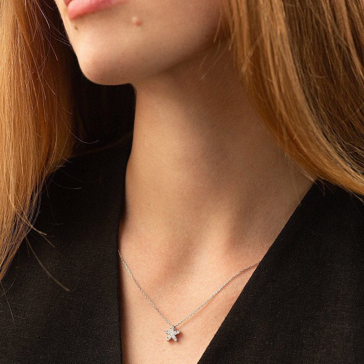 Золоте кольє "Квітка" з діамантами 739641121 від ювелірного магазину Онікс - 1