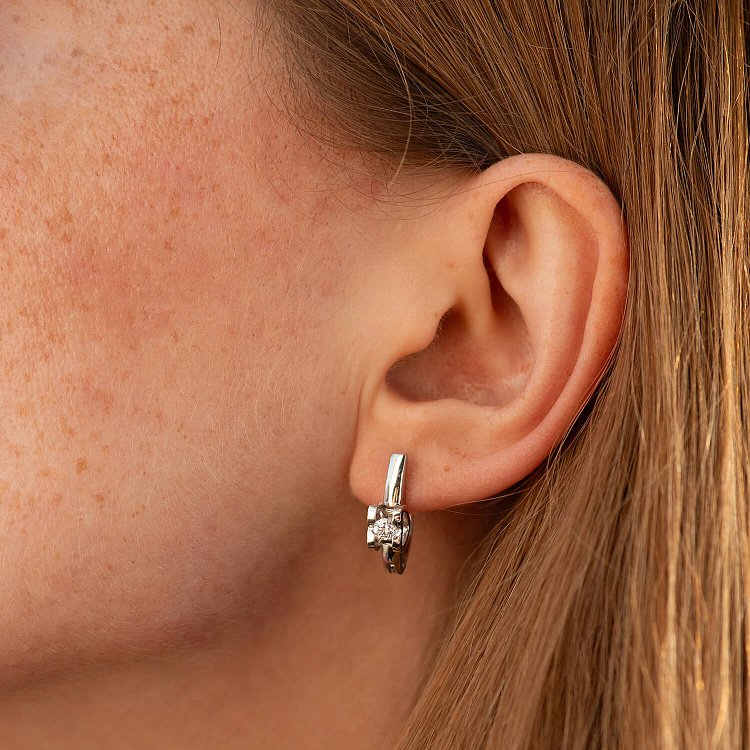 Серебряные серьги с сердечками (фианит) 122417 от ювелирного магазина Оникс - 1