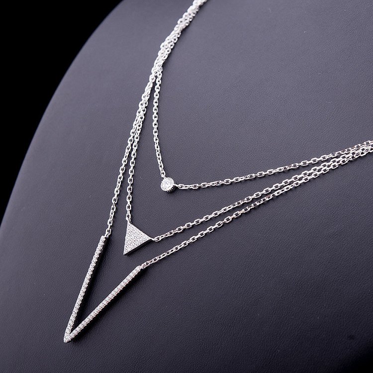 Серебряное колье с фианитами 18199 от ювелирного магазина Оникс - 3