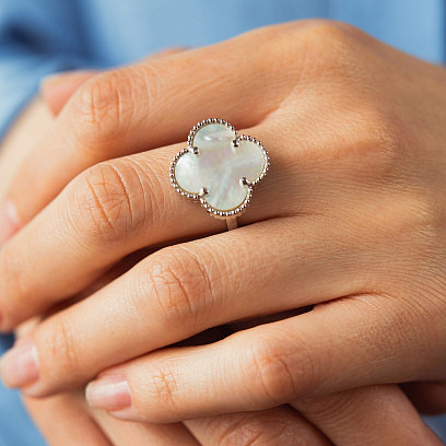 Серебряное кольцо "Клевер" (перламутр) 112769 №4