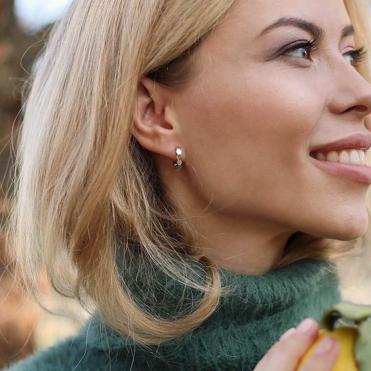 Сережки з білого золота на англійській застібці с06387 від ювелірного магазину Онікс - 5