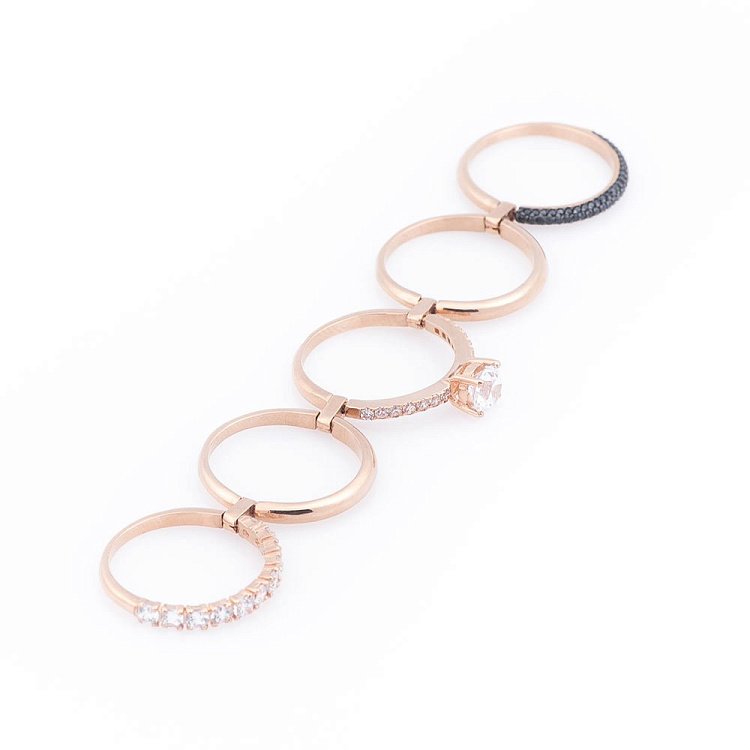 Золота каблучка з фіанітами к286 від ювелірного магазину Онікс - 1