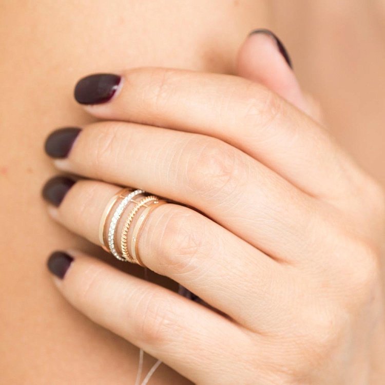 Золота каблучка з фіанітами к05245 від ювелірного магазину Онікс - 4