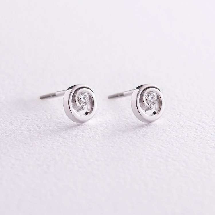 Золотые серьги - пусеты с бриллиантами 31221121 от ювелирного магазина Оникс