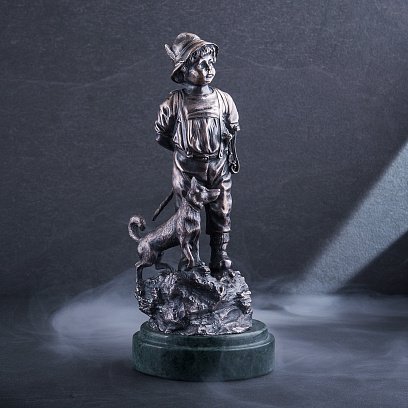 Серебряная фигура ручной работы "Мальчик с собакой" сер00002 №4