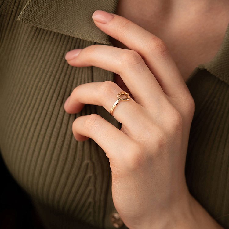 Кольцо "Сердечко" в желтом золоте к07411 - 4 Кольцо "Сердечко" в желтом золоте к07411 от ювелирного магазина Оникс - 4