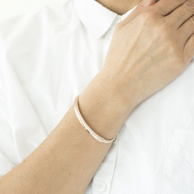 Золотий браслет з фіанітами б03768 від ювелірного магазину Онікс - 2