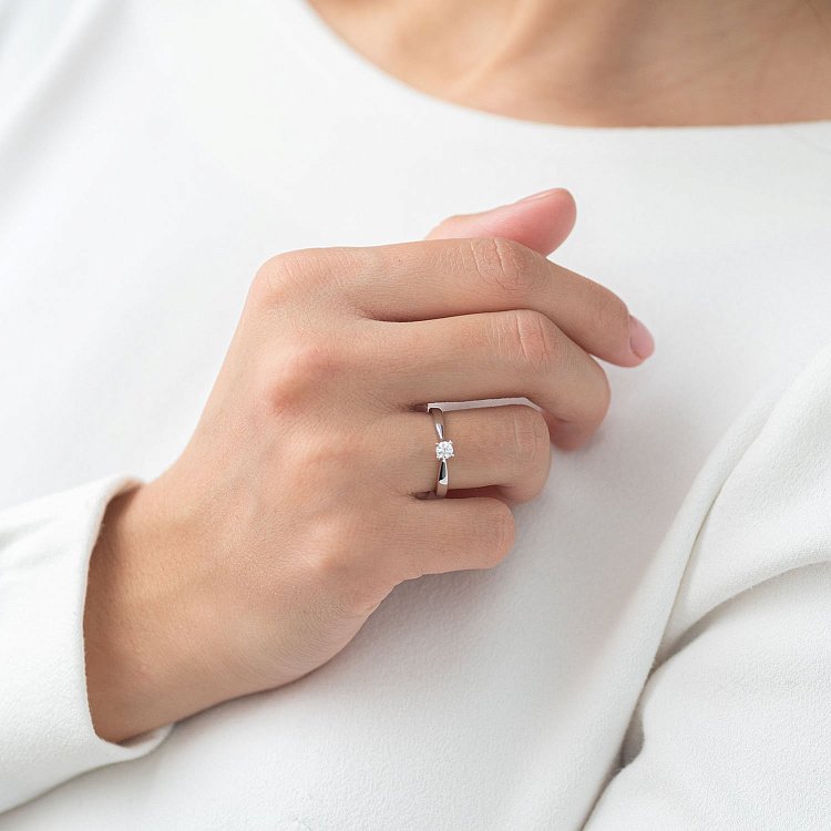 Золотое помолвочное кольцо (фианит) к06255 от ювелирного магазина Оникс - 1