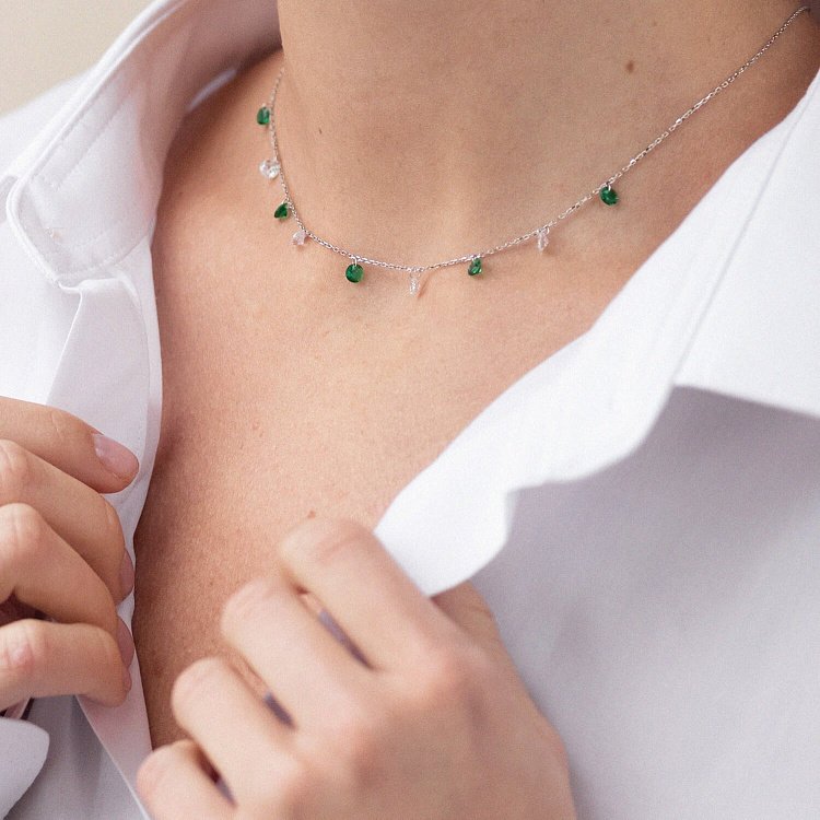 Колье в серебре (зеленые и белые фианиты) 181226 от ювелирного магазина Оникс - 2