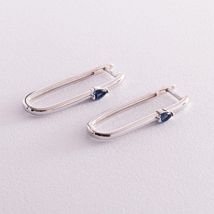 Серебряные серьги "Бриана" (синие фианиты) 123132 от ювелирного магазина Оникс