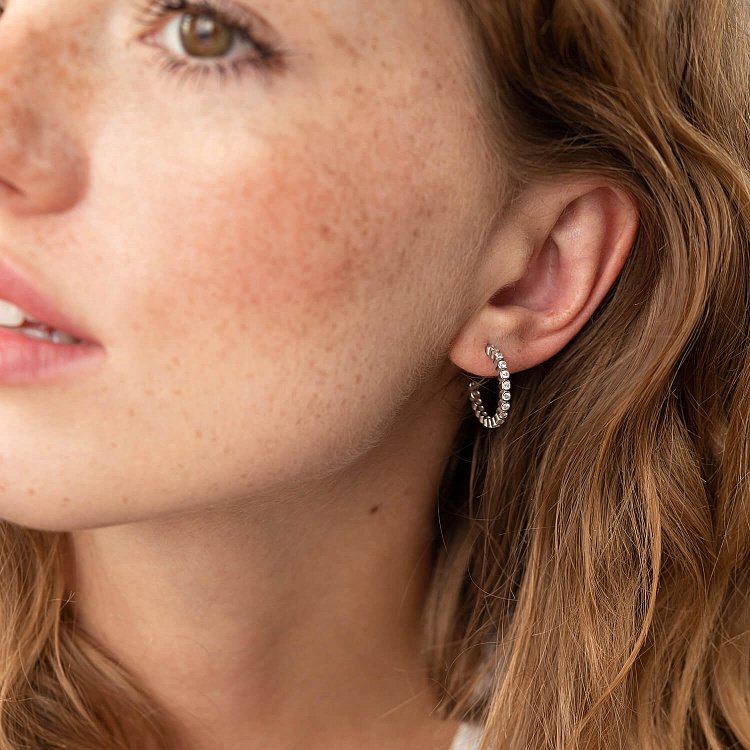 ﻿Срібні сережки - пусети з фіанітами 4911 від ювелірного магазину Онікс - 1