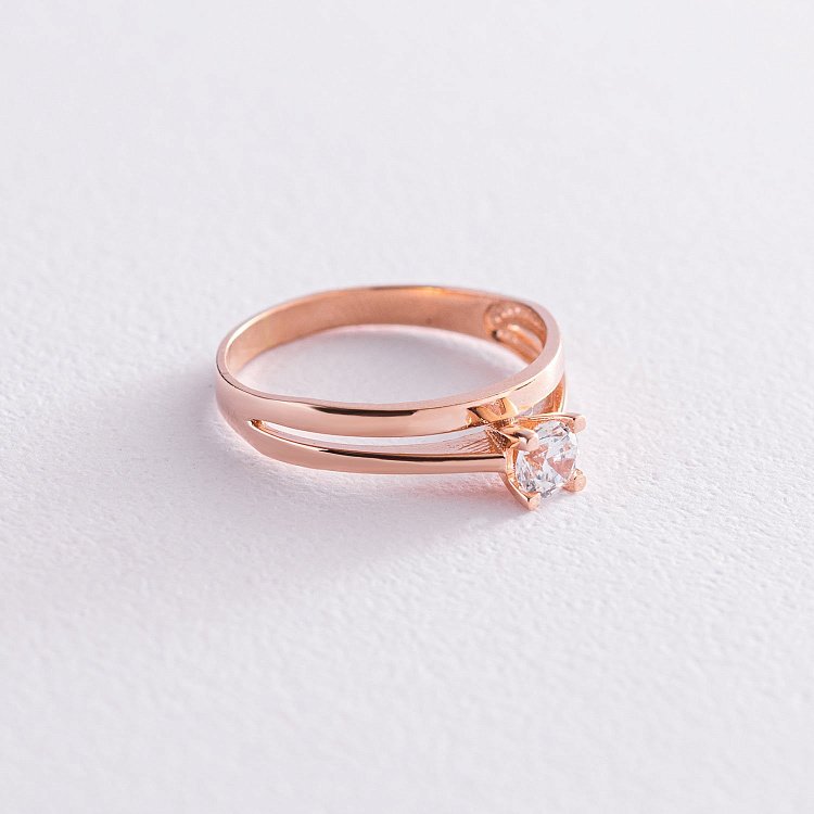 Помолвочное золотое кольцо с фианитом к06449 от ювелирного магазина Оникс