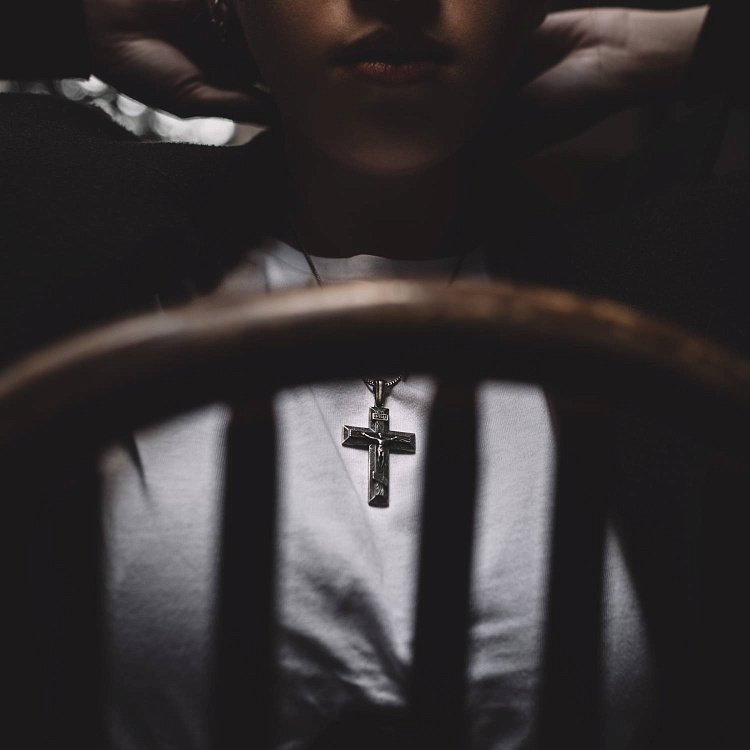 Серебряный крест "Распятие Иисуса Христа" 133168 от ювелирного магазина Оникс - 3