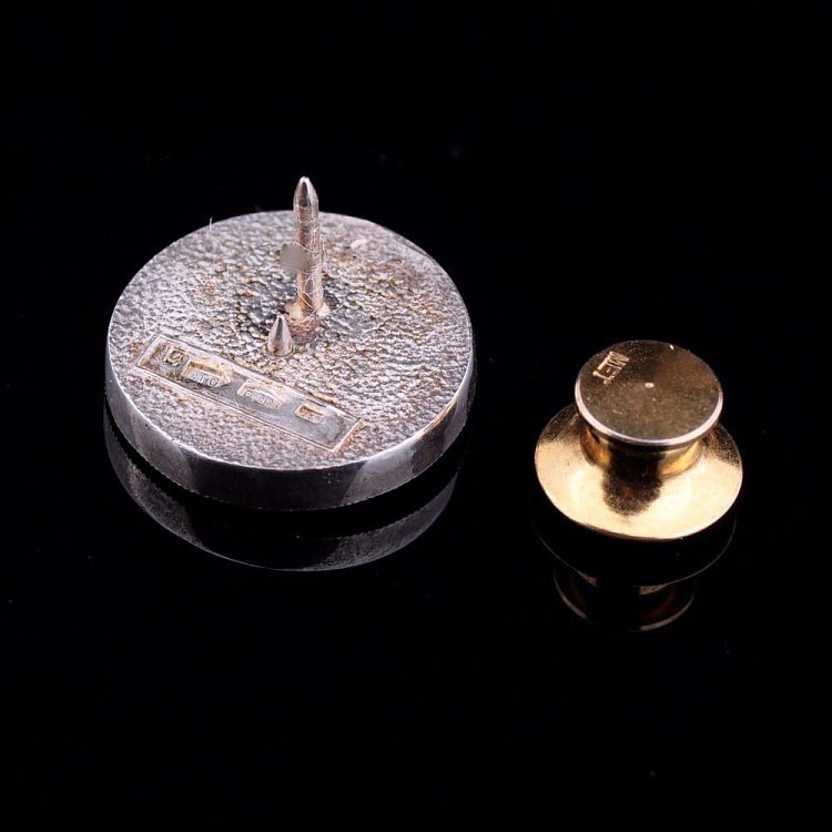 Значок из серебра и золота "Герб Украины" знач прокур от ювелирного магазина Оникс - 2