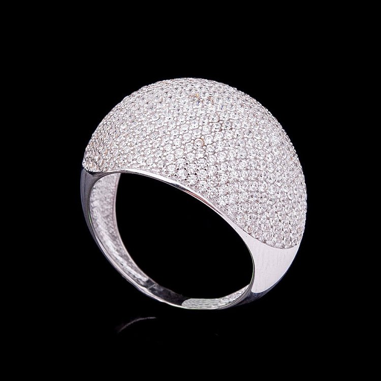 Золотое кольцо с фианитами к04027 Золотое кольцо с фианитами к04027 от ювелирного магазина Оникс