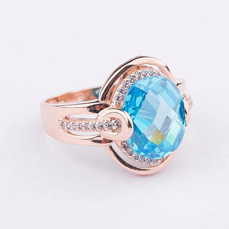 Золотое кольцо с фианитами к04415 от ювелирного магазина Оникс - 1