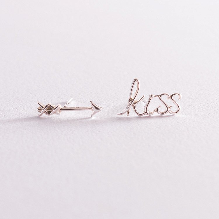 Сережки - пусети "Kiss" в сріблі 123064 від ювелірного магазину Онікс - 3
