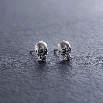 Серьги - пусеты "Череп" в серебре 123301