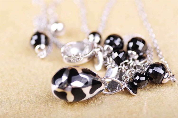 Колье (фианит, эмаль) 15114 от ювелирного магазина Оникс - 2