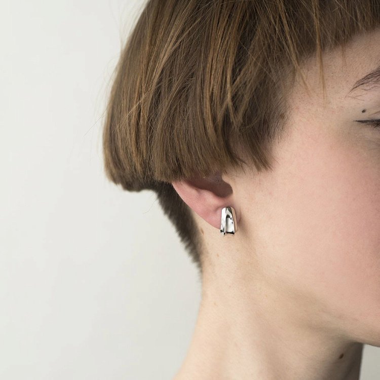 Золотые серьги на английской застежке с05057 от ювелирного магазина Оникс - 4