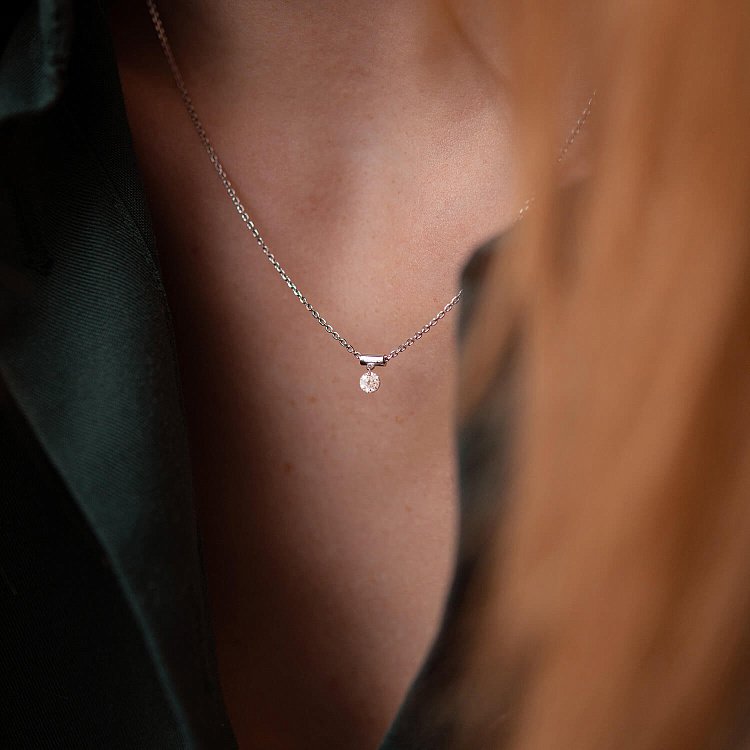 Золоте кольє "Кімберлі" з діамантом колб0076z від ювелірного магазину Онікс - 1