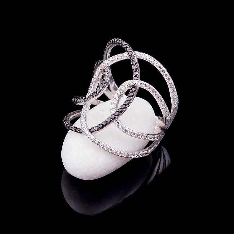 Ексклюзивна золота каблучка з фіанітами к360 від ювелірного магазину Онікс