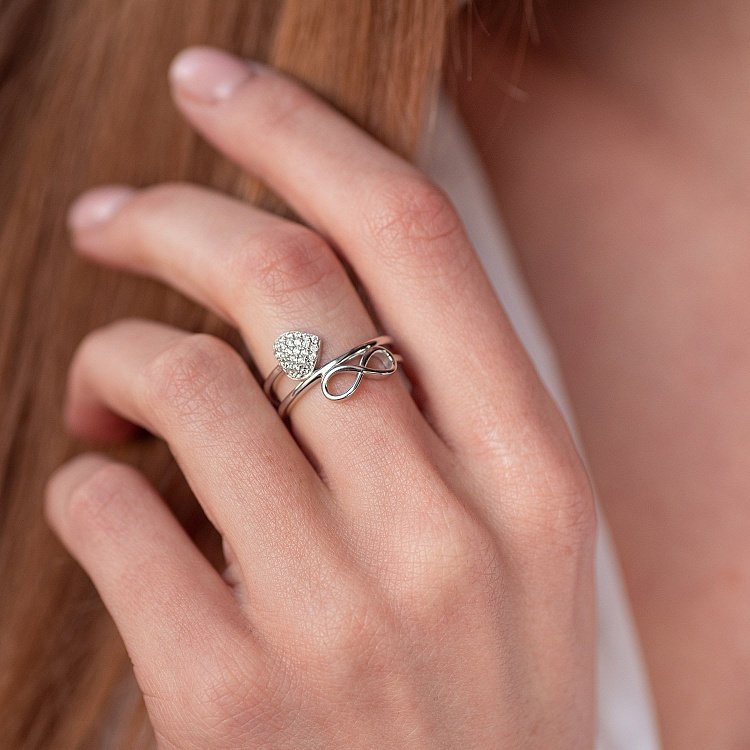 Золота каблучка "Сердечко і знак нескінченності" к05593 від ювелірного магазину Онікс - 1