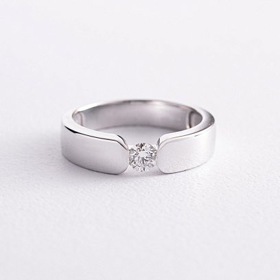 Золотое кольцо с бриллиантом 26691121