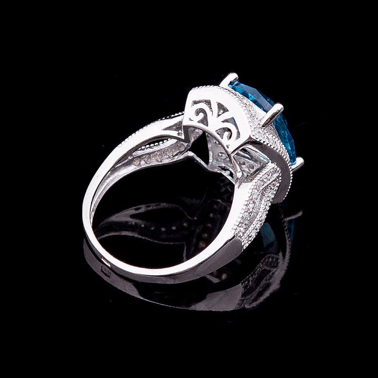 Кольцо с синего фианитами к20 от ювелирного магазина Оникс - 3