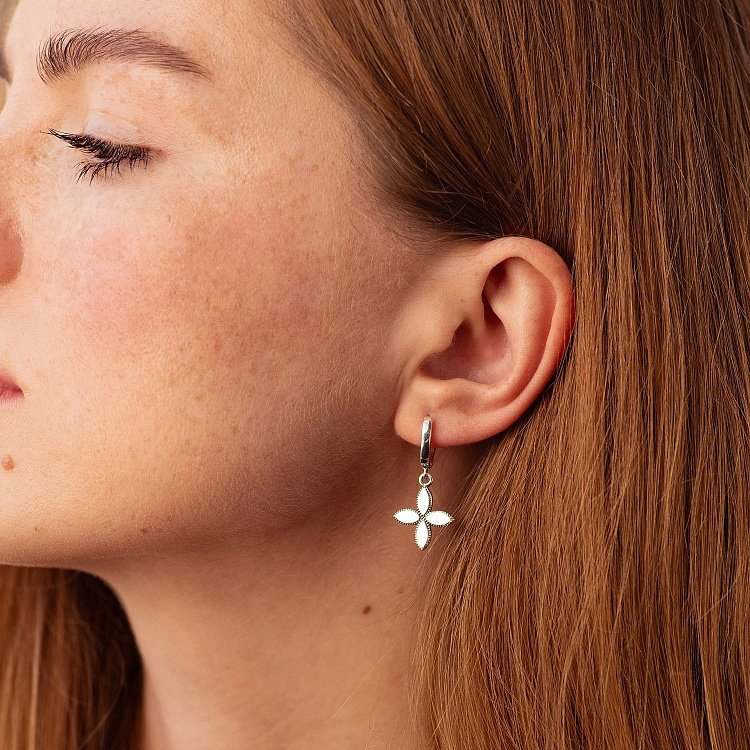 Срібні сережки "Конюшина" 122865 від ювелірного магазину Онікс - 2