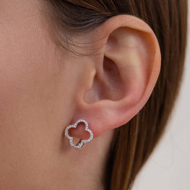 Серебряные серьги "Клевер" с фианитами 008250 от ювелирного магазина Оникс