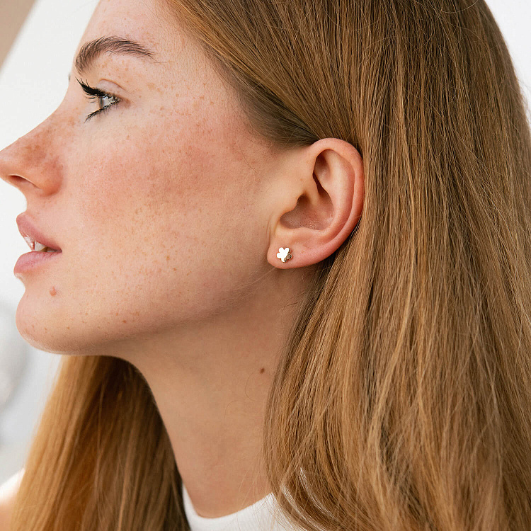 Золотые серьги - пусеты "Цветочки" с08762 от ювелирного магазина Оникс - 1