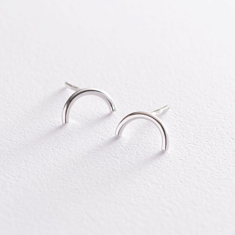 Серьги - пусеты "Дуга" в белом золоте с07076 от ювелирного магазина Оникс