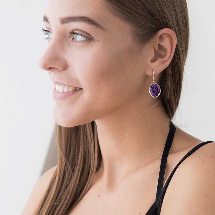 Ексклюзивні золоті сережки з аметистом і фіанітами с03838 від ювелірного магазину Онікс