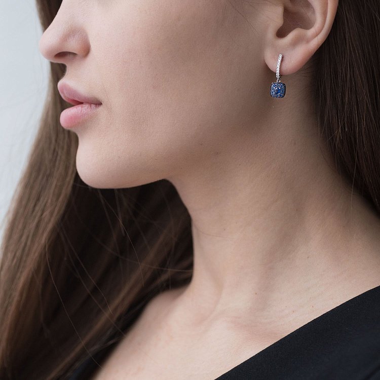 Золотые серьги с сапфирами и бриллиантами сб0102са от ювелирного магазина Оникс - 1