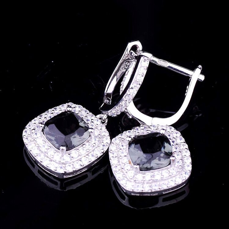Серебряные сережки (фианит, синтетическая шпинель) с020 от ювелирного магазина Оникс - 2