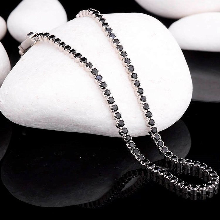 Женский браслет из белого золота с фианитами б01686 от ювелирного магазина Оникс - 1