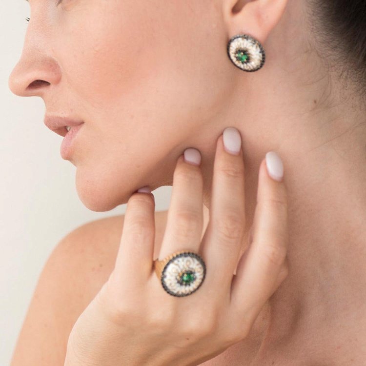 Золотое кольцо с фианитами и эмалью к04106 - 5 Золотое кольцо с фианитами и эмалью к04106 от ювелирного магазина Оникс - 5