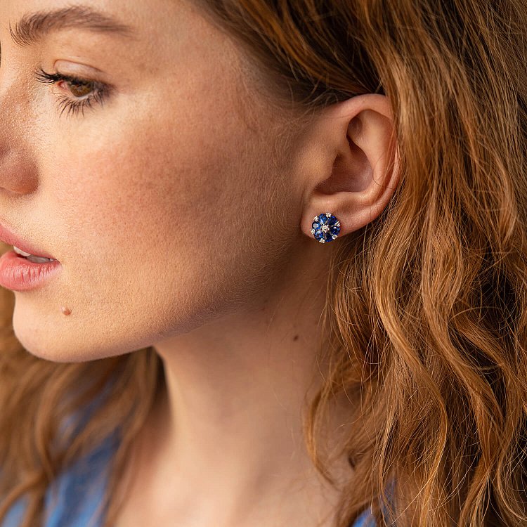 Золотые серьги - пусеты "Цветочки" с бриллиантами и сапфирами сб0473gm от ювелирного магазина Оникс - 3