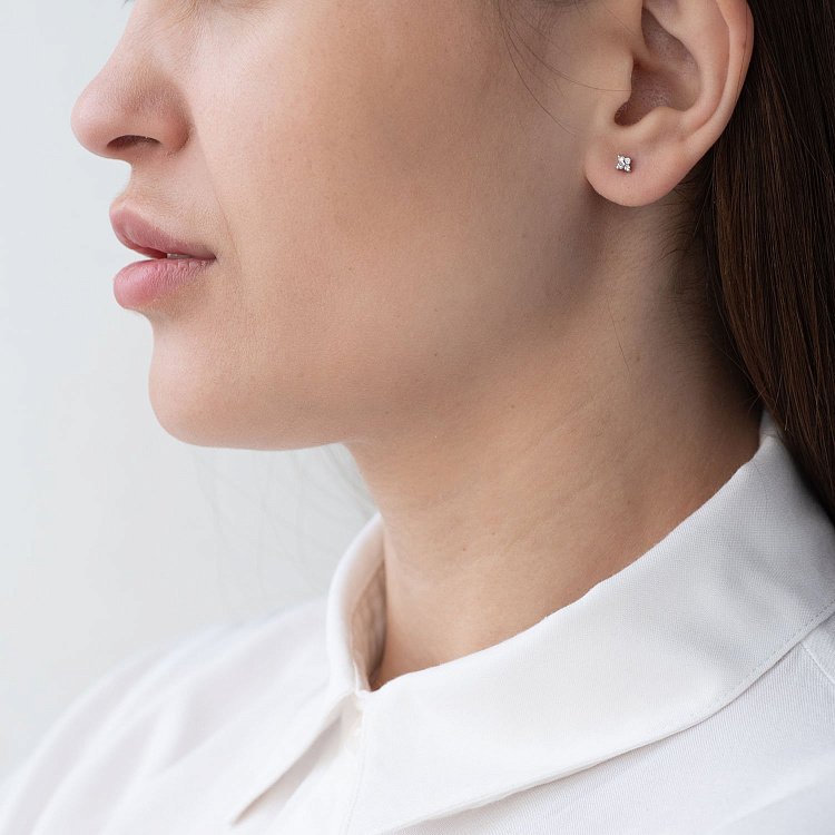 Золоті сережки - пусети з діамантами сб0330gch від ювелірного магазину Онікс - 1