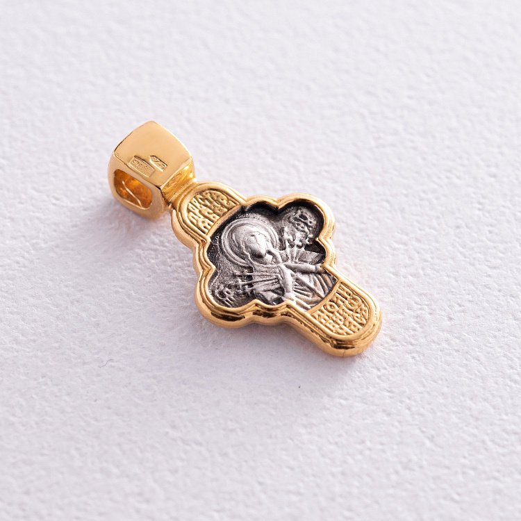 Срібний хрестик з позолотою "Господь Вседержитель. Ікона Божої Матері Семистрільна" 131453 від ювелірного магазину Онікс - 1