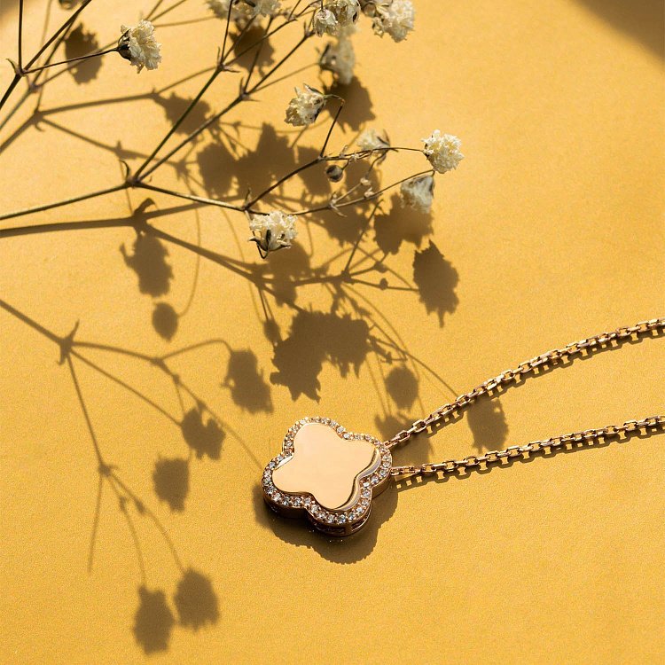 Золоте кольє "Конюшина" з фіанітами кол01782 від ювелірного магазину Онікс - 4