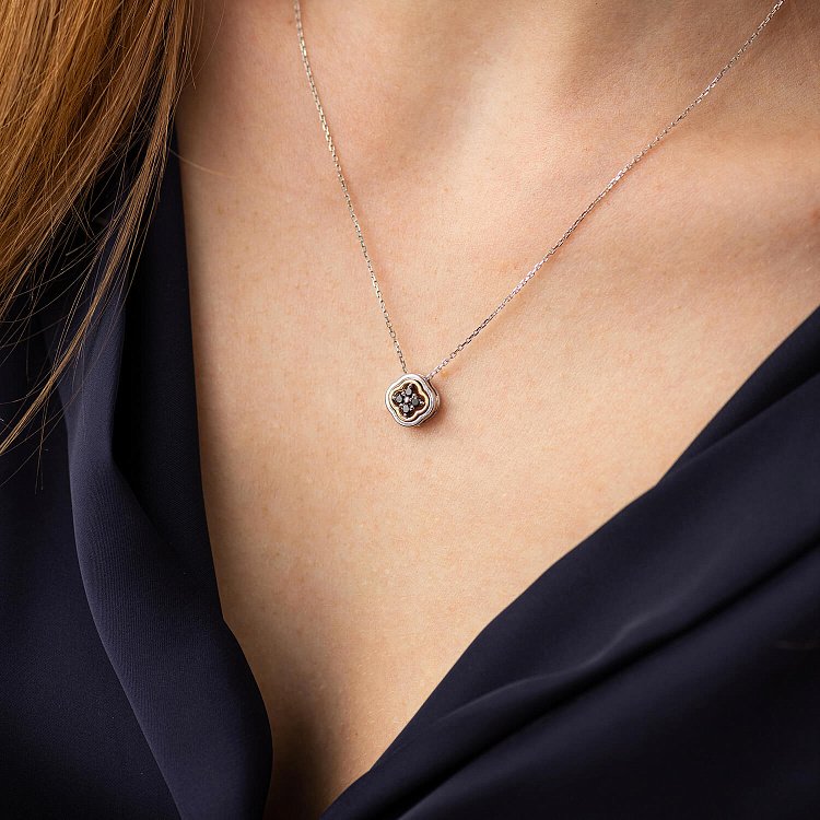 Золоте кольє "Конюшина" з діамантами 734341122 від ювелірного магазину Онікс - 1