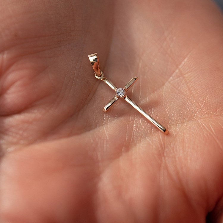 Золотой крестик с фианитом п03456 от ювелирного магазина Оникс - 3