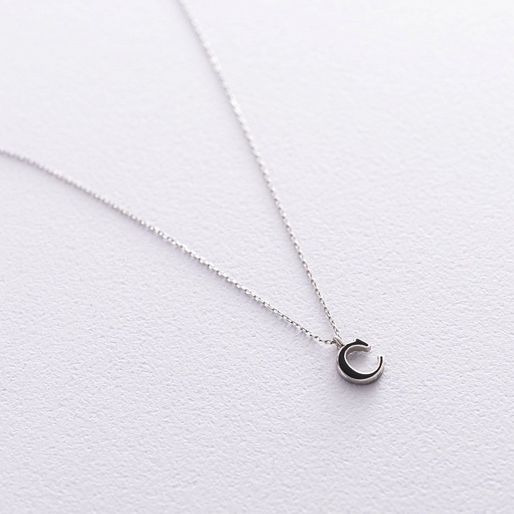 Серебряное колье с буквой С 18618ч от ювелирного магазина Оникс